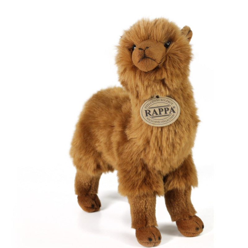 Plüsch-Alpaka in brauner Farbe, von vorne fotografiert, mit rundem RAPPA-Schild.
