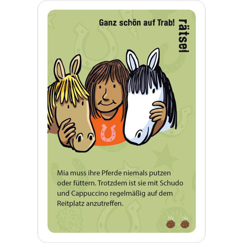 Spielkarte „Ganz schön auf Trab! – Rätsel“ mit Illustration eines Mädchens, das zwei Pferdeköpfe in den Armen hält.