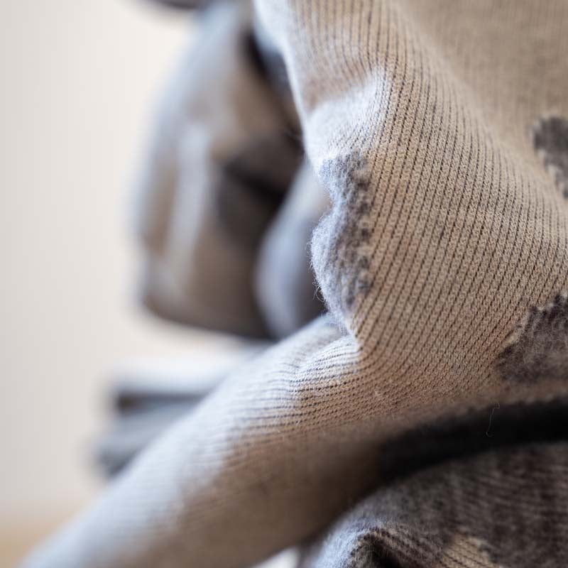 Nahaufnahme einer Schweinderl Kuscheldecke