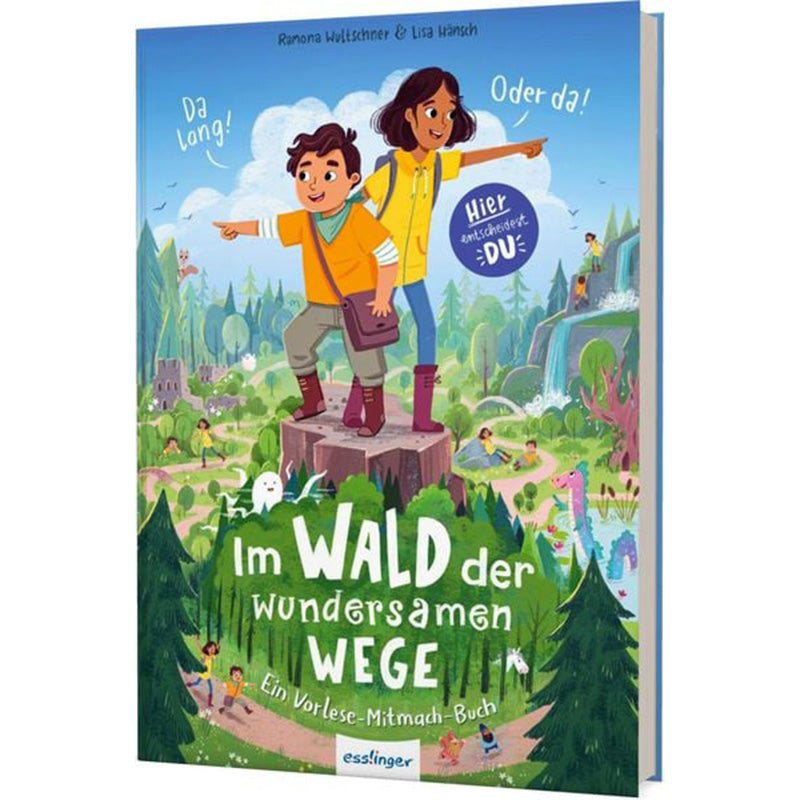 Buchcover „Im Wald der wundersamen Wege“ – Zwei Kinder stehen auf einem Baumstumpf im Wald und zeigen in verschiedene Richtungen, bunte Waldlandschaft im Hintergrund.