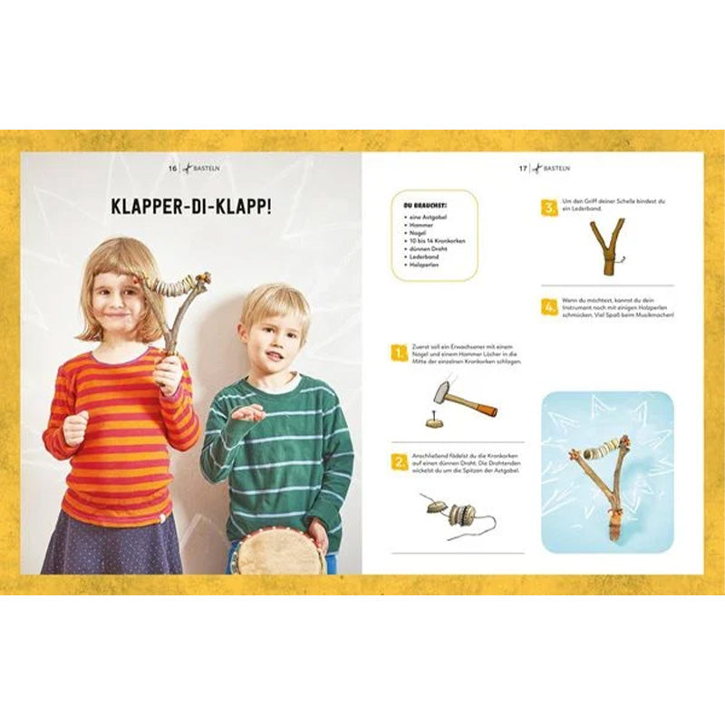 Bastelseite mit zwei Kindern und Anleitung für die Herstellung einer Klapper aus Naturmaterialien.