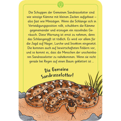 Spielkarte mit Illustration einer Sandrasselotter und Text zur Beschreibung ihrer Schuppen, Abwehrhaltung und Gefährlichkeit.