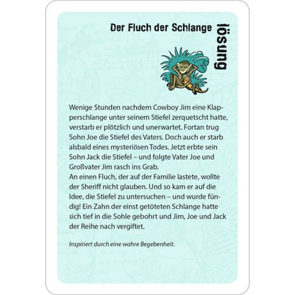 Rückseite der Lösungskarte „Der Fluch der Schlange“. Illustration: grünliches Fabelwesen. Text erklärt die Todesursache: ein Schlangenzahn im Stiefel vergiftete mehrere Generationen.