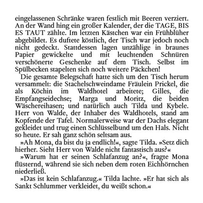 Buchseite: Textseite, die das winterliche Fest im Waldhotel beschreibt – mit Geschenken, Dekoration und den tierischen Bewohnern.