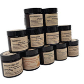 Übersicht über alle Duftkerzen in gestaffelter Anordnung.