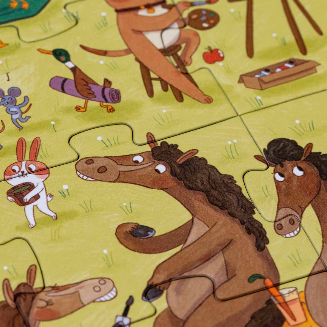 Detail aus dem Farmtastic Puzzle mit Pferd bei der Pediküre