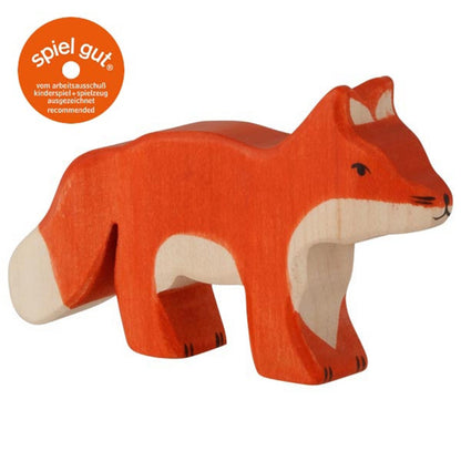 Holzfigur eines roten Fuchses mit weißer Schwanzspitze und Bauch, von der Seite gesehen, ausgezeichnet mit dem „spiel gut“-Siegel.