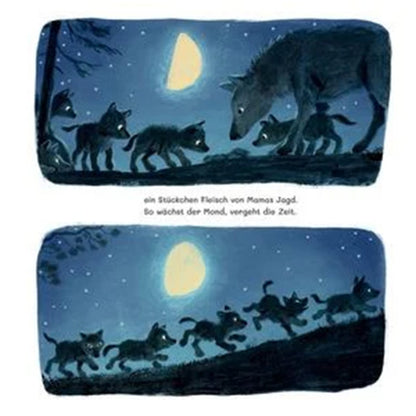 Doppelseite mit Wolfswelpen und ihrer Mutter. Die Welpen bekommen Futter von Mama Wolf und laufen anschließend gemeinsam im Mondlicht durch den Wald.