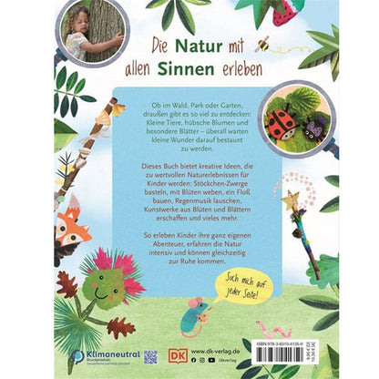 Buchrückseite von „Komm, wir gehen raus!“. Vorstellungstext zum Buch, dekoriert mit Naturmotiven wie Blättern, Käfern, Schnecken und Bastelideen.