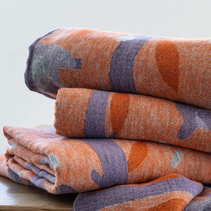 Waschbären Decken liegen gestapelt übereinander