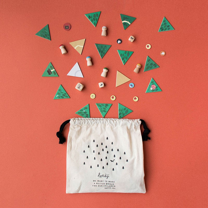 Inhalt von Climb the Mountain – Pfade, Spielfiguren und Würfel