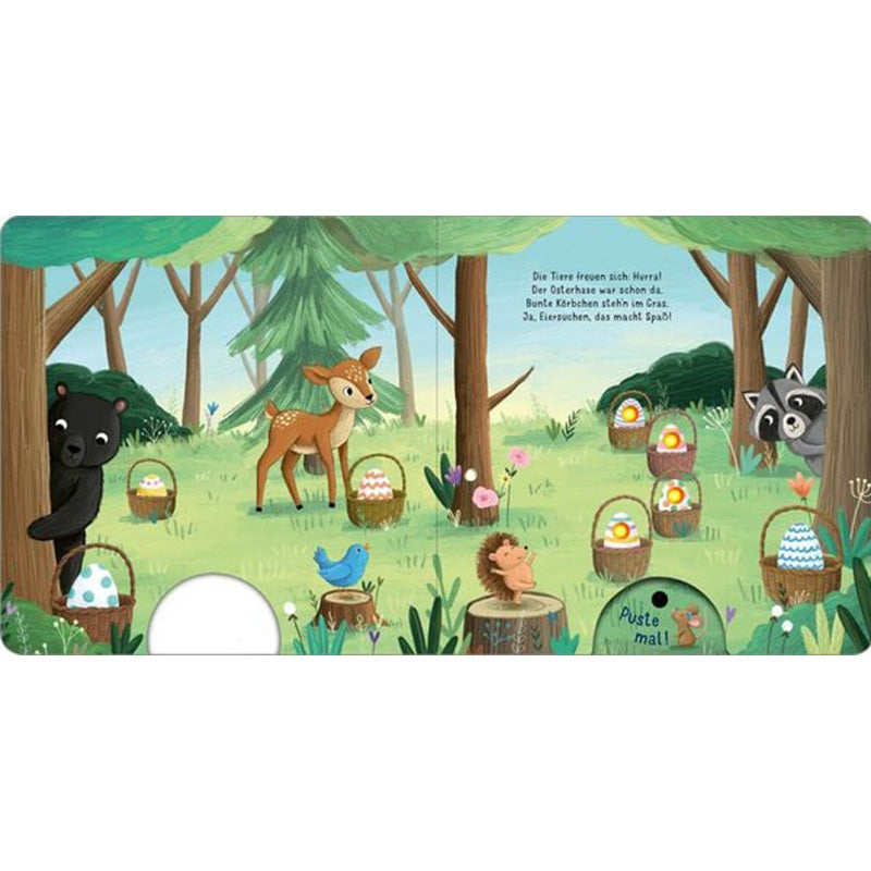 Buchseite: Waldszene mit Reh, Igel, Waschbär, Bär und Vögeln, die sich über gefüllte Osternester freuen – fröhliche Stimmung im Frühling.