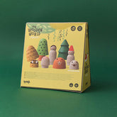 Verpackung des Holzspielsets „My Wooden World – Forest“ mit Abbildungen der Holzfiguren (Bäume, Tiere, Menschen, Pilze).