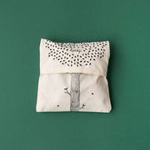 Stoffbeutel mit Baumillustration und „Londji“-Schriftzug.