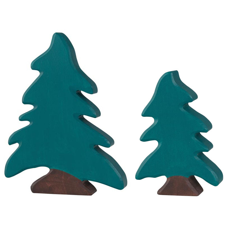 zwei Nadelbaum Holzfiguren von Holztiger in unterschiedlichen Größen