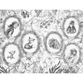 Schwarz-weiße Zeichnung der Hauptfiguren – Lenas, Balduin (Fuchs), Josch (Pony), Talami und Pina – eingerahmt von Blumenranken.