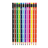 Zwölf radierbare Buntstifte in einer Reihe, sortiert nach Farben von Schwarz bis Rot.