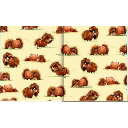 Illustration einer Doppelseite mit wiederholtem Muster brauner, zotteliger Ponys in verschiedenen lustigen Posen auf gelbem Hintergrund.
