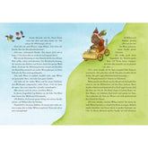 Innenseite 2 aus dem Buch.
Doppelseite mit viel Text und einer Illustration: Ein kleines Wildschweinmädchen fährt in einem selbstgebauten Holzauto einen Hügel hinunter. Vögel fliegen über der Szene, die im Grünen spielt.