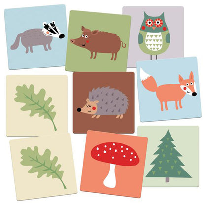 Auswahl verschiedener Memory-Karten mit Waldtieren (z. B. Dachs, Wildschwein, Igel, Fuchs, Eule) sowie Blättern, Pilz und Baum.