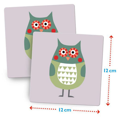 Zwei große quadratische Memory-Karten (12 x 12 cm) mit Eulenmotiv.
