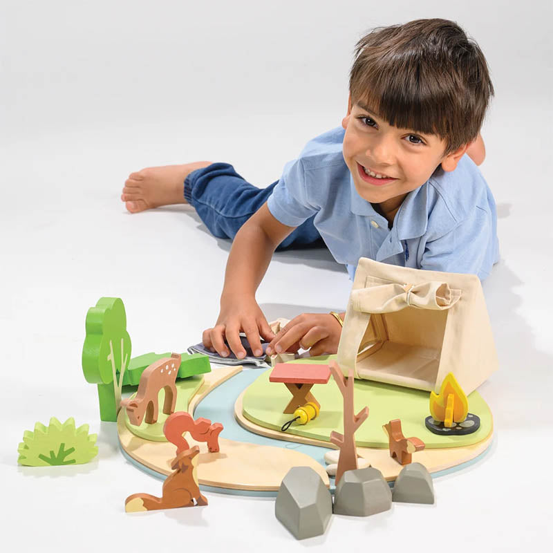Camping-Abenteuer im Wald – Holzspielset