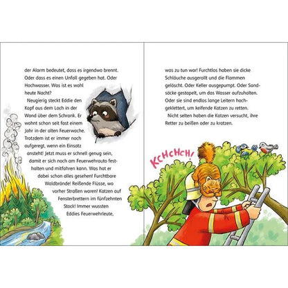 Buchseite Innenseite, Waschbär schaut aus Loch in der Wand, Feuerwehrfrau rettet Katze aus Baum.