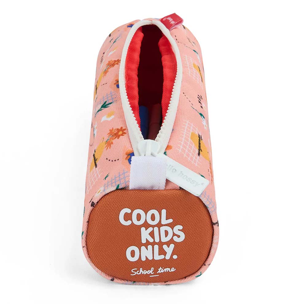 Geöffnete Federmappe in der Farbe Flore in Vorderansicht