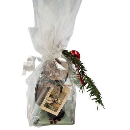 Geschenkset mit Holzduftflasche ‚Frischer Wald‘ und Holzanhänger, in Zellophan mit Weihnachtsdeko.