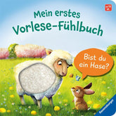 Buchcover von „Mein erstes Vorlese-Fühlbuch – Bist du ein Hase?“ mit Schaf und Hase auf einer Wiese, mit großem Fühlfeld am Schaf.