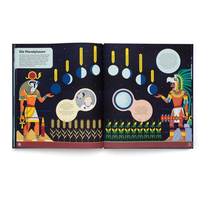 Buchseite Innenseite, Mondphasen erklärt, farbige Darstellung mit Figuren und Nachtlandschaft.