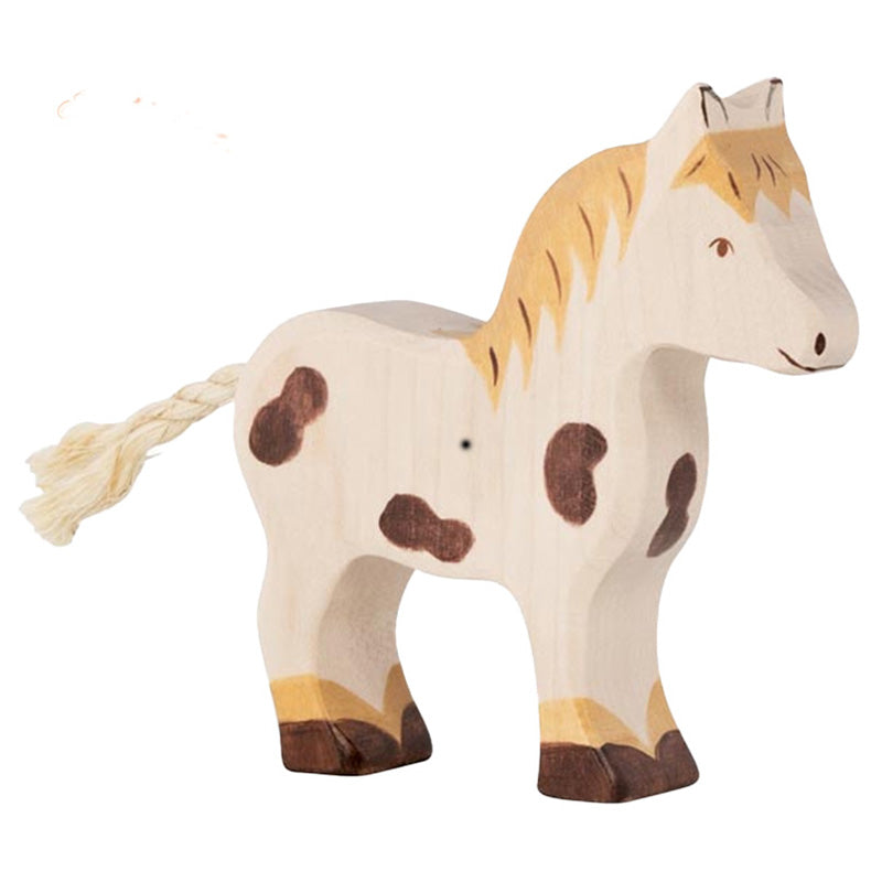 Pony aus Holz mit braunen Flecken und blonder Mähne, hochwertig gefertigtes Spielzeug für kleine Kinder