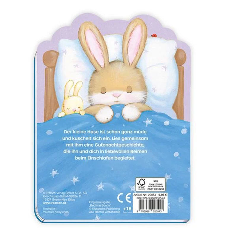Rückseite – Hase liegt schlafbereit im Bett, Beschreibungstext und Verlagsangaben auf blauem Hintergrund.