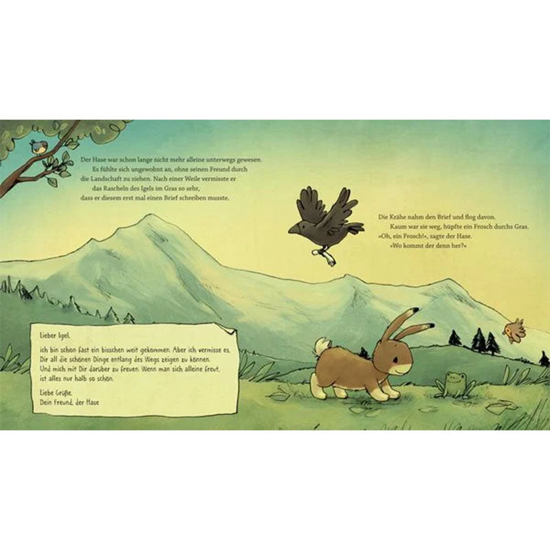 Illustration: Hase wandert durch Berglandschaft, eine Krähe fliegt mit Brief davon.